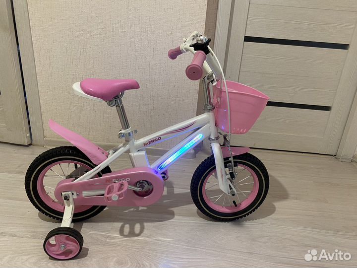 Четырехколесный велосипед