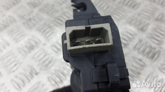 Замок крышки багажника volkswagen passat B6 (91E11