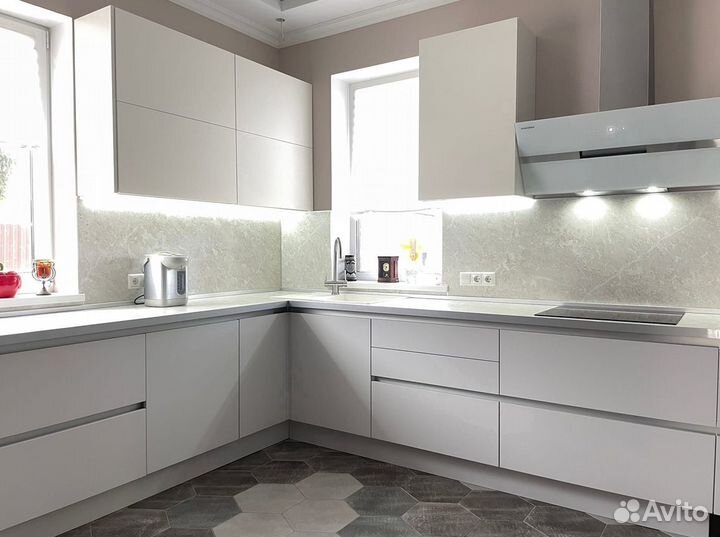 Кухня до потолка на заказ