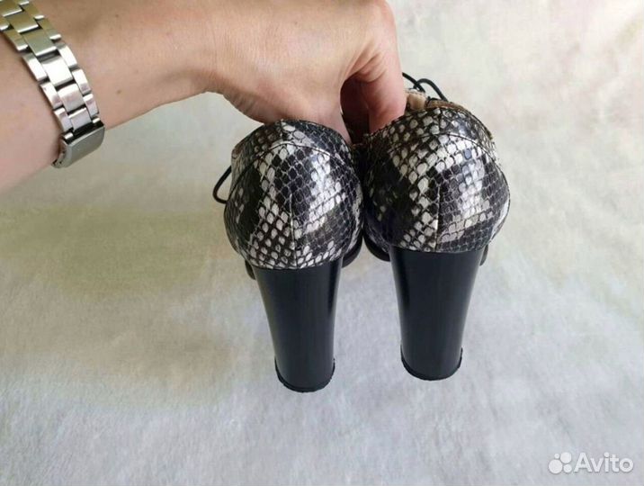 Ботинки женские туфли ботильоны змея 38 р