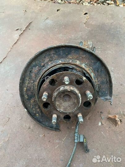 Поворотный кулак задний правый Hyundai Elantra HD