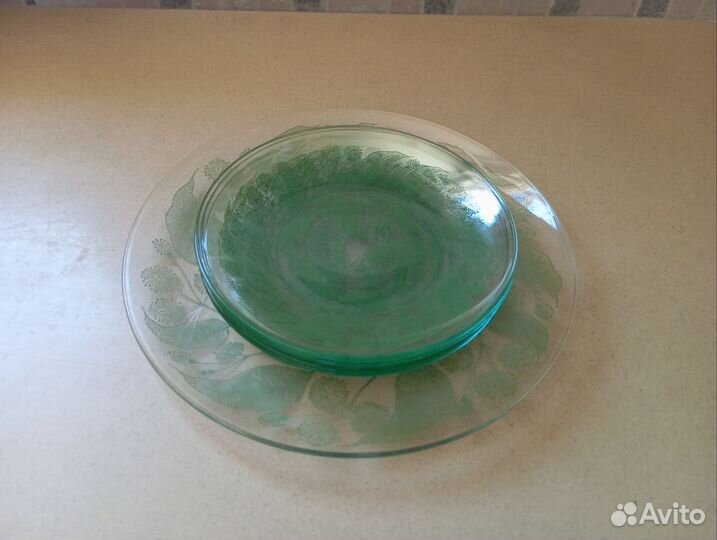 Набор тарелок