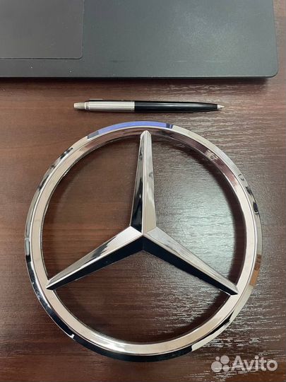 Знак Эмблема Mercedes пер. решетки Sprinter новая