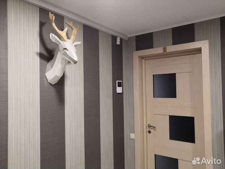 Полигональный олень - фигура из бумаги papercraft