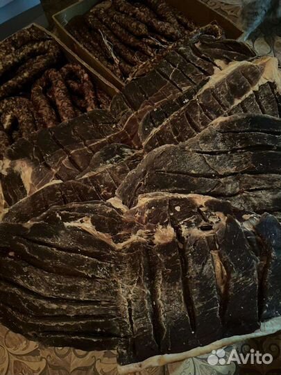 Сушеное мясо и колбаса