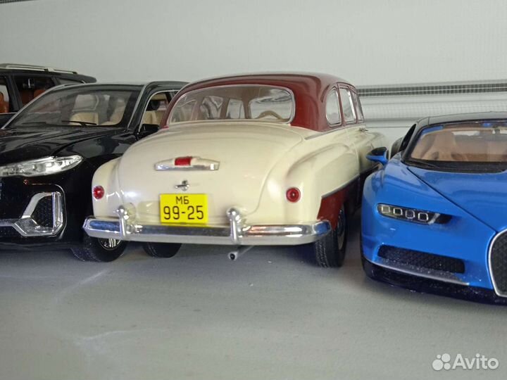 Коллекционные автомобили зим 12 1/24