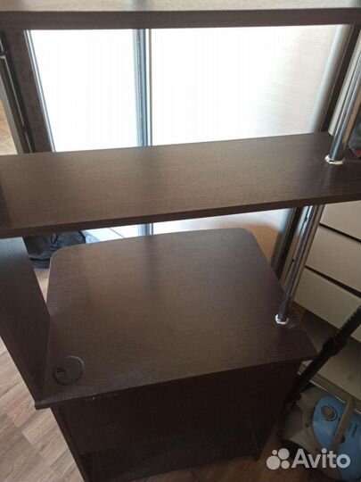 Стол компьютерный