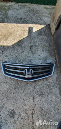 Решетка радиатора honda accord 8