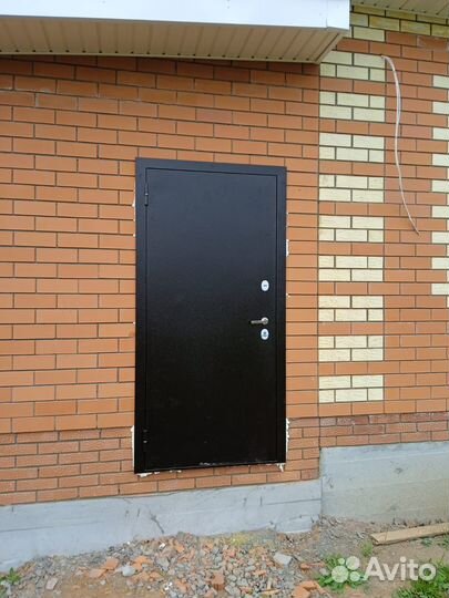 Дверь для частного дома с терморазрывом