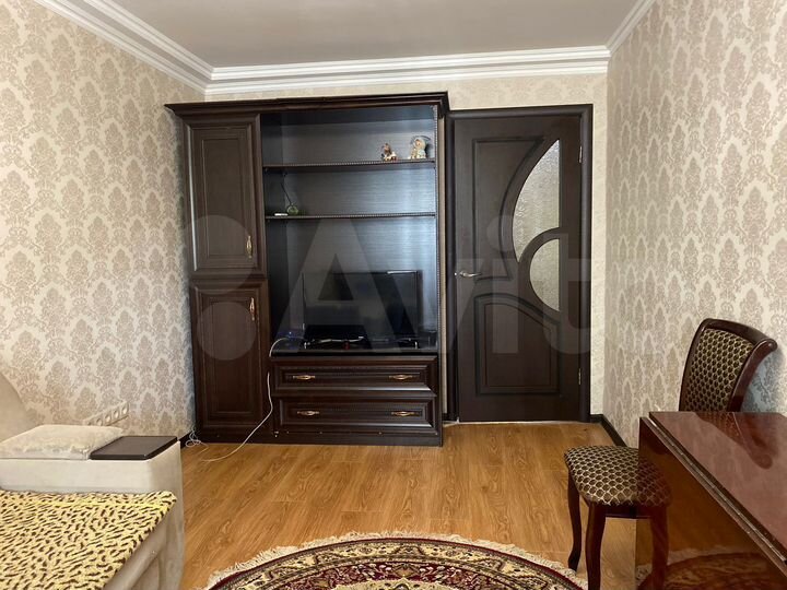 2-к. квартира, 54 м², 2/5 эт.