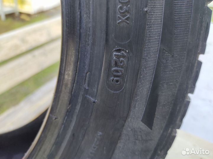 Michelin X-Ice 215/55 R16