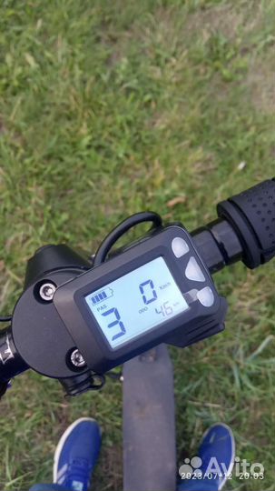 Самокат взрослый электрический