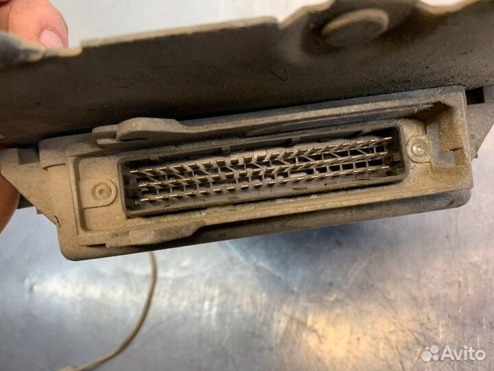 Блок управления двигателем эбу двс Peugeot 206