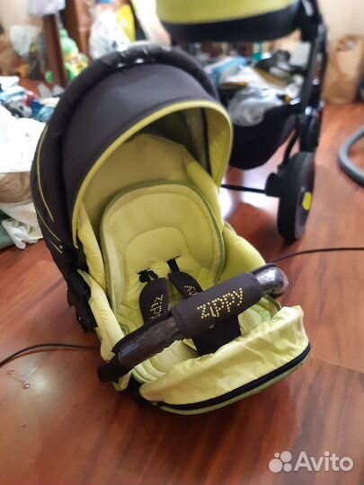 Коляска 2 в 1 Tutis Zippy