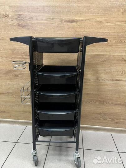 Тележка парикмахерская