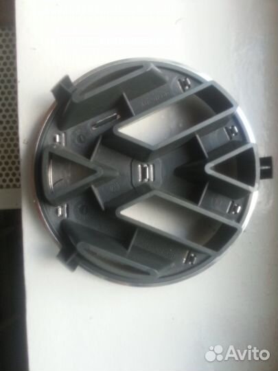 3B0853601 Эмблема VW