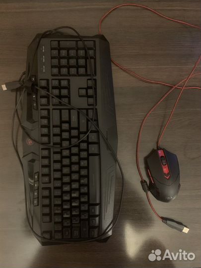 Игровая клавиатура и мышка