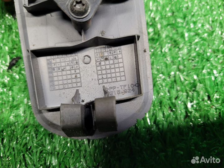 Кнопка стеклоподъёмника Mitsubishi Colt