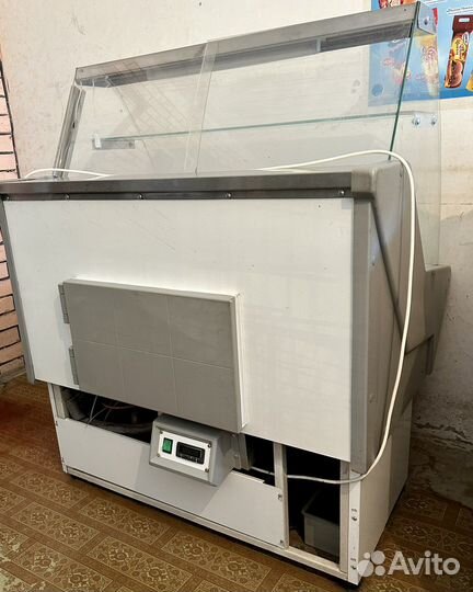 Витринный холодильник