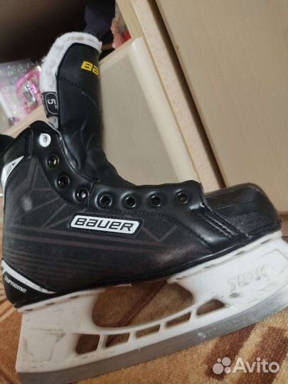 Хоккейные коньки bauer supreme s140 р-р5R