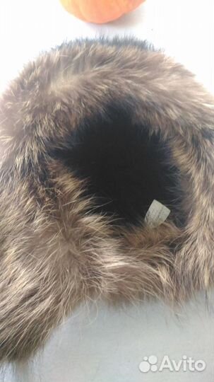 Шапка ушанка кожаная с мехом енота
