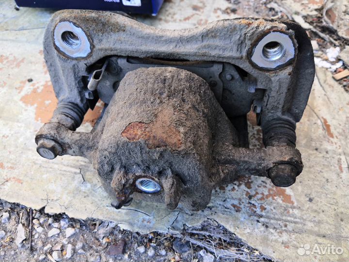 Передние суппорта solaris 2 rio 4 комплект