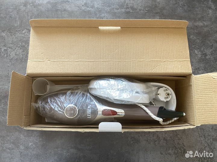 Щётка-отпариватель-утюг Leben