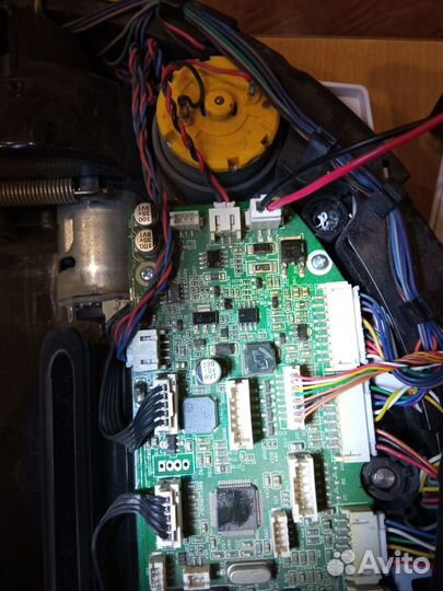 Робот пылесос iLife v50 на запчасти