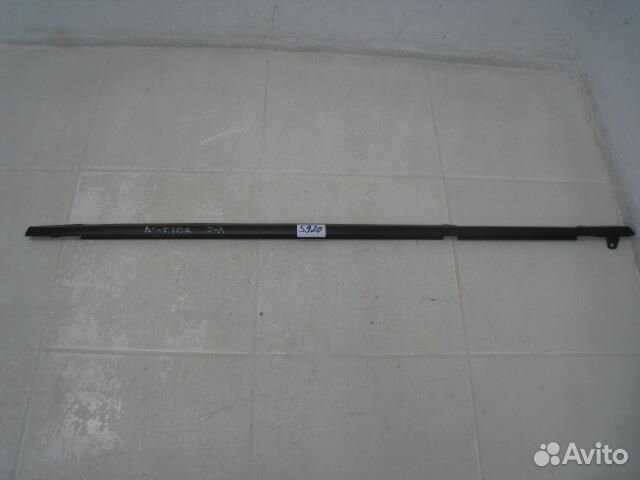 Молдинг стекла задней левой двери Nissan Tiida C11