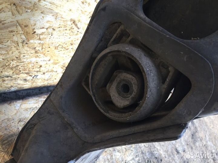 Балка передняя Mercedes-Benz A W169 с2004-2012г с2