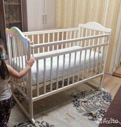Детская кроватка