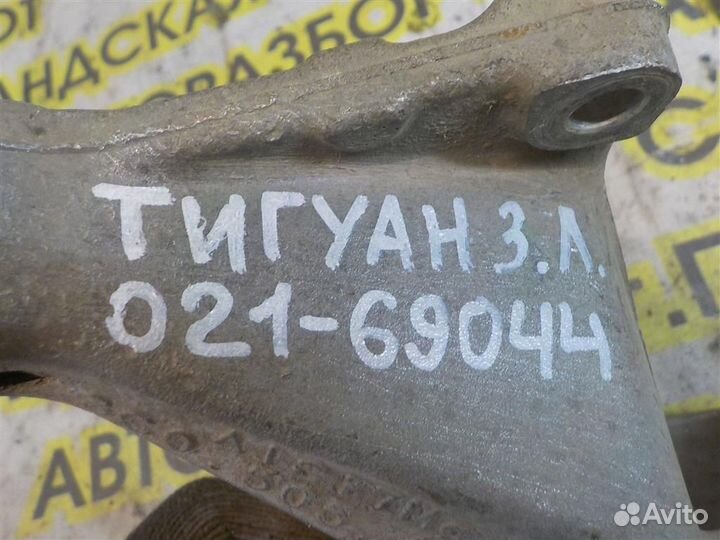 Кулак поворотный задний левый Volkswagen Tiguan I