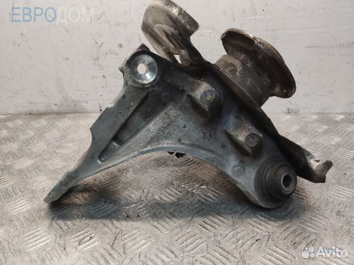 Цапфа / поворотный кулак задняя правая на BMW E70