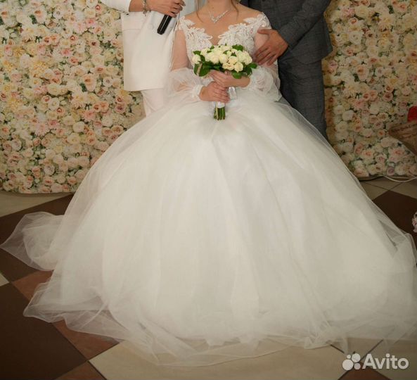 Свадебное платье