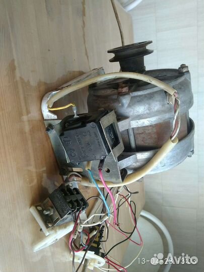 Электро двигатель с реверсом