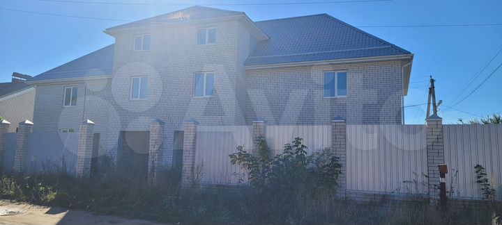 Коттедж 330 м² на участке 3 сот.