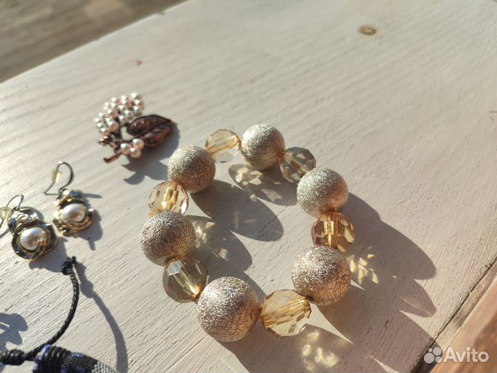 Бижутерия браслеты колье серьги брошь