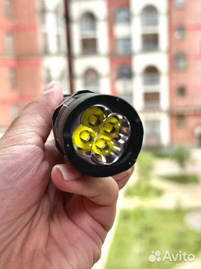 Тактический фонарь Nitecore P20ix новый