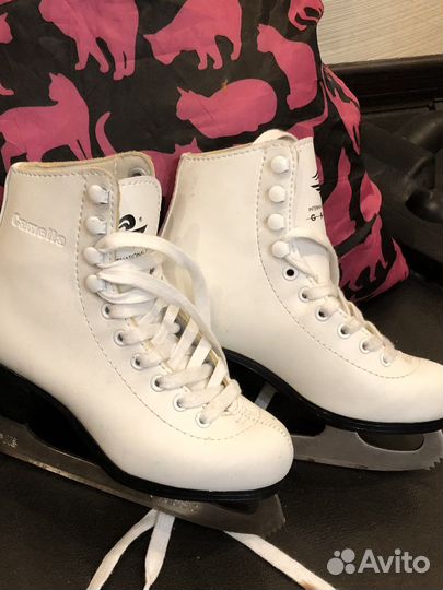 Коньки фигурные Camelia