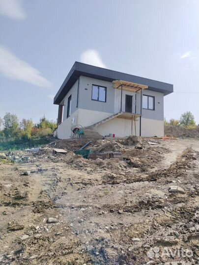 Бригада строителей