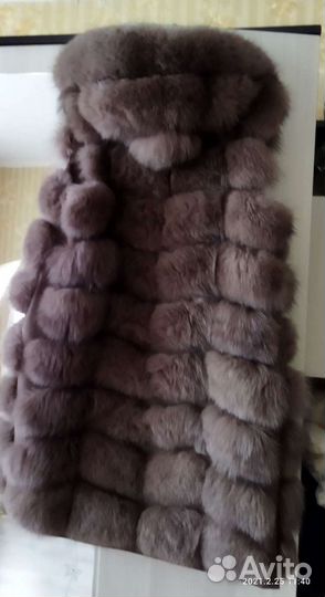 Меховая жилетка из песца
