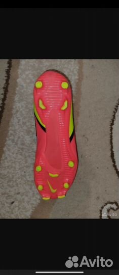 Футбольные бутсы