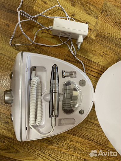 Набор для маникюра и педикюра Beurer MP100