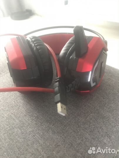 Проводные наушники с микрофоном