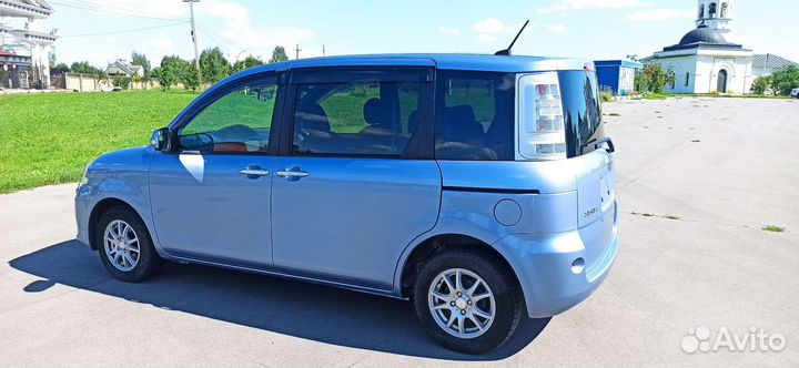 Toyota Sienta, 2014