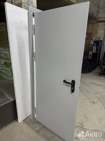 Двери противопожарные / технические новые