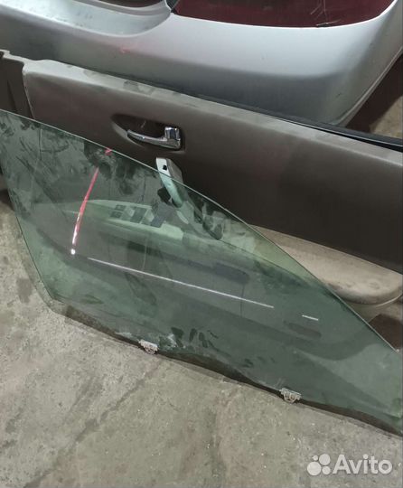 Стекло правое переднее на Ниссан Теана j31