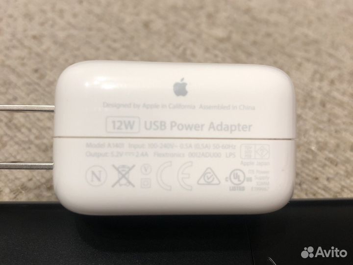 Зарядное устройство Apple 12 W