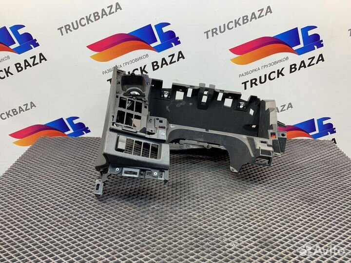 5010563820 Консоль панели приборов левая