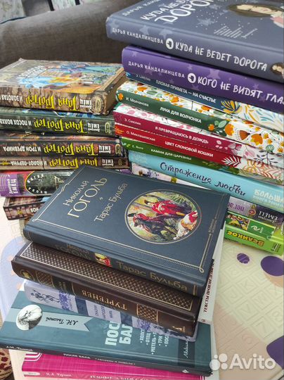 Много книг для малышей,для подростков, школьников